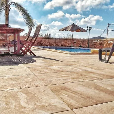 Mandolina Holidays Bed & Breakfast Għarb