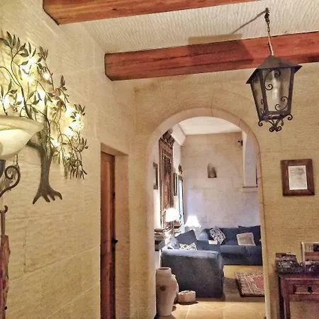 Mandolina Holidays * Għarb