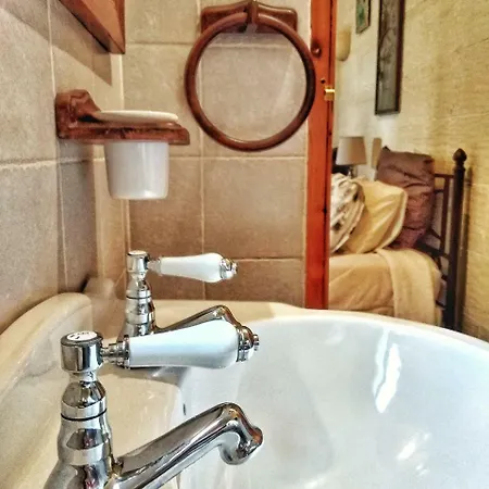 Bed & Breakfast Mandolina Holidays Għarb