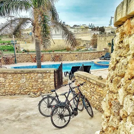 Mandolina Holidays